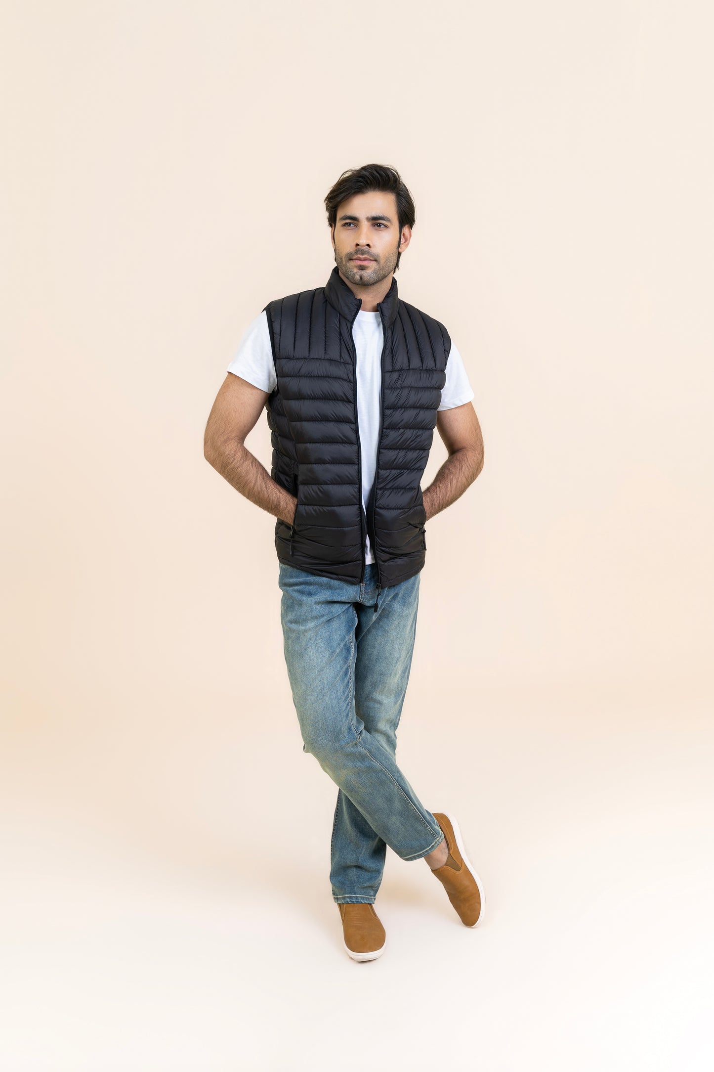 Markhor Black Puffer Sleeve Less Jacket T211-T2