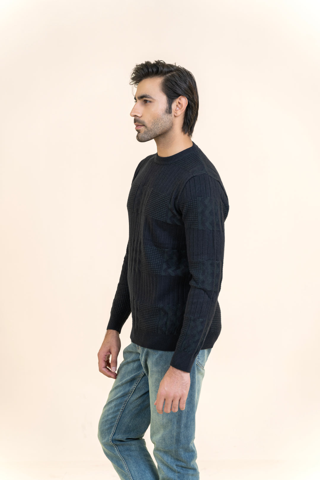 Black Round Neck Sweater T208-T2