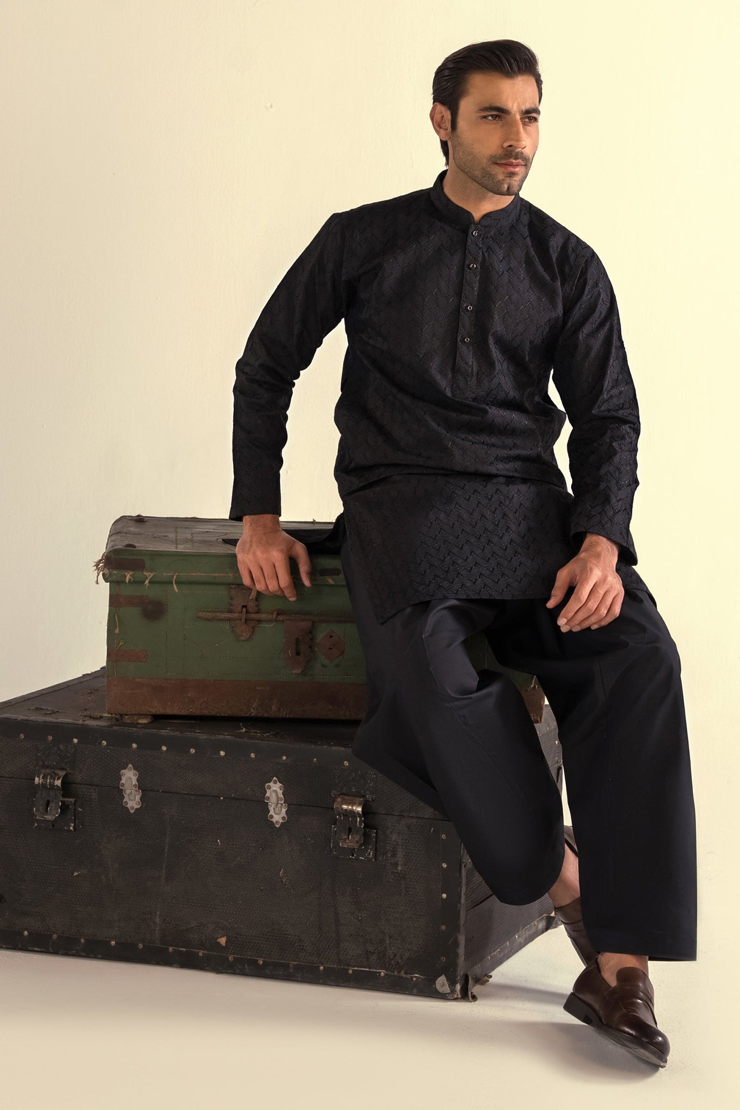 Takhleeq Black Chicken-Kari S-Suit SST4
